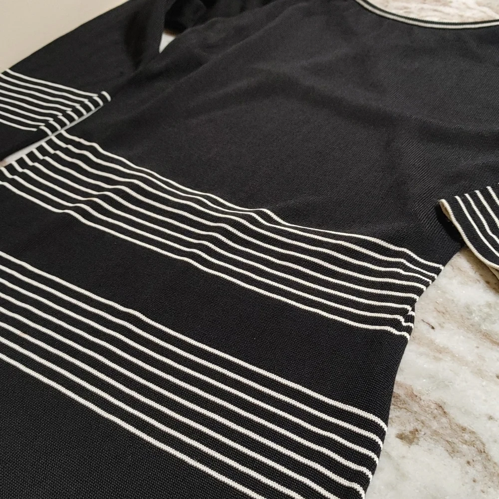 Vintage Poi....by Krizia Knit Italian Open Back Black White Striped Fitted Dress - Picture 6 of 16
